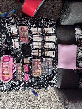 Pink Cosmetic Makeup Bag Organizer - Stylish Travel Pouch with makeup